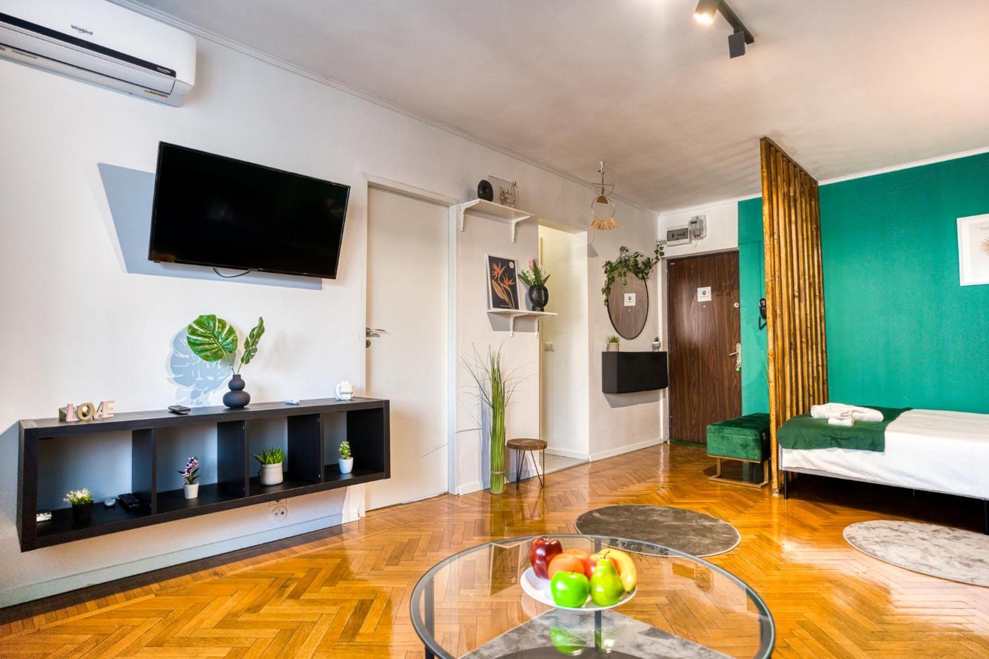 Hacienda Royal Palace - Central Designer Apartment 布加勒斯特 外观 照片