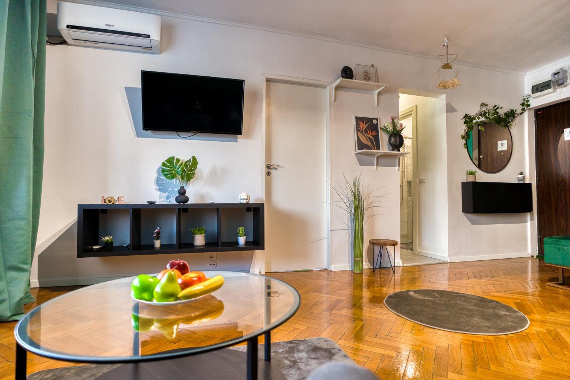 Hacienda Royal Palace - Central Designer Apartment 布加勒斯特 外观 照片